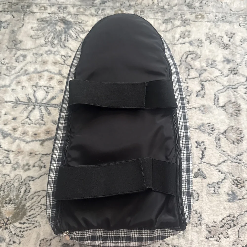 Dog Car Seat for Small Dogs - Fits Center console-NWOT- Machine Washable